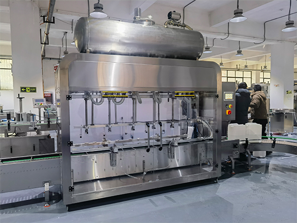 全自動醬料灌裝機(jī)機(jī)